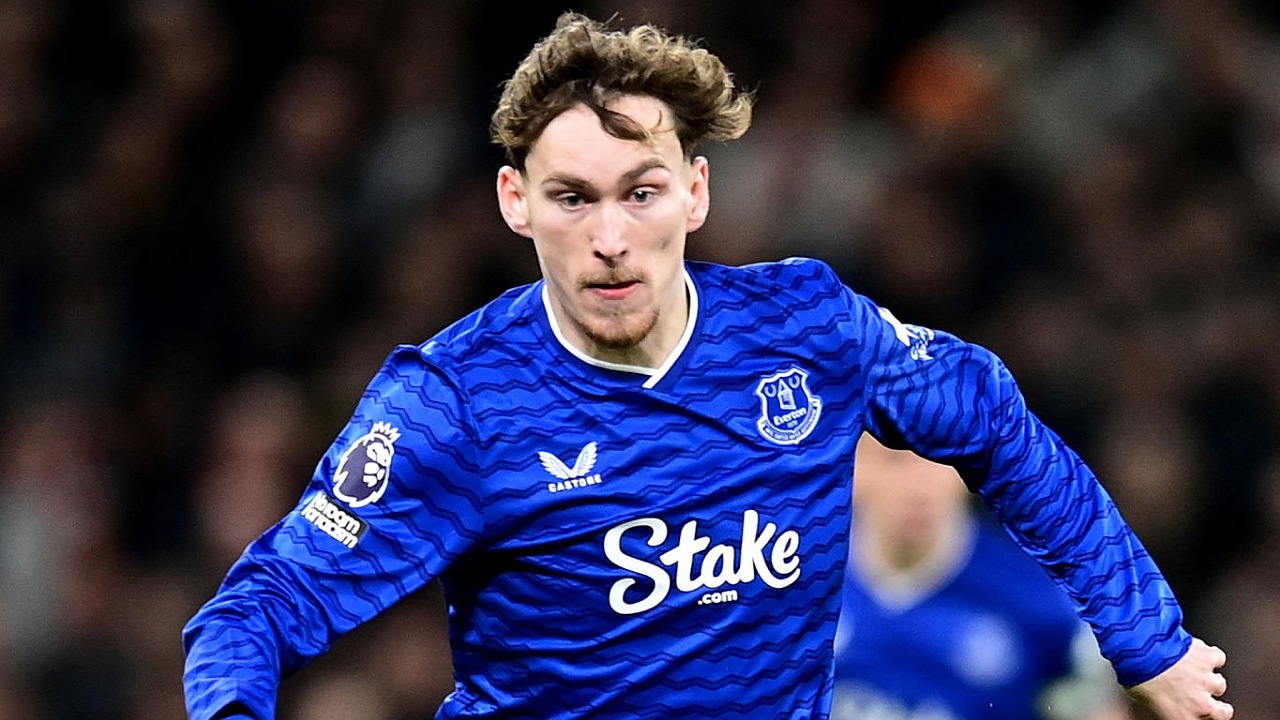 Gelandang Everton, James Garner