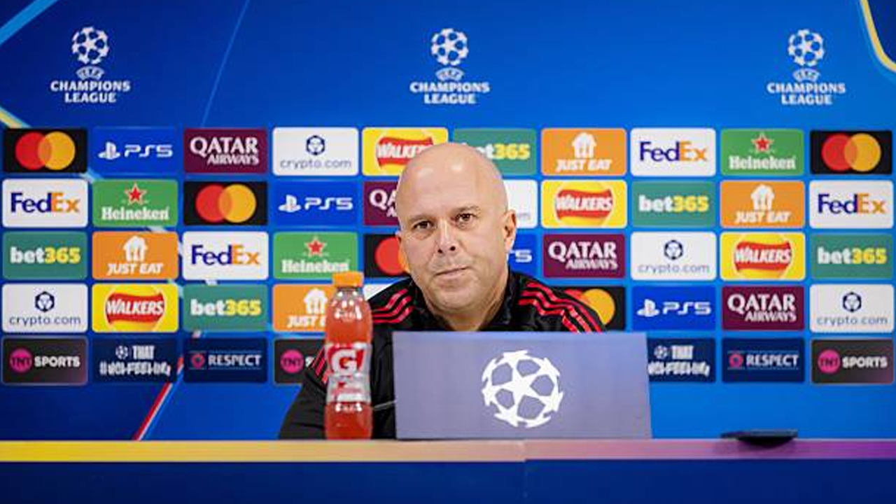 'Konyol' Ungkapan Arne Slot untuk Menggambarkan Performa Liverpool