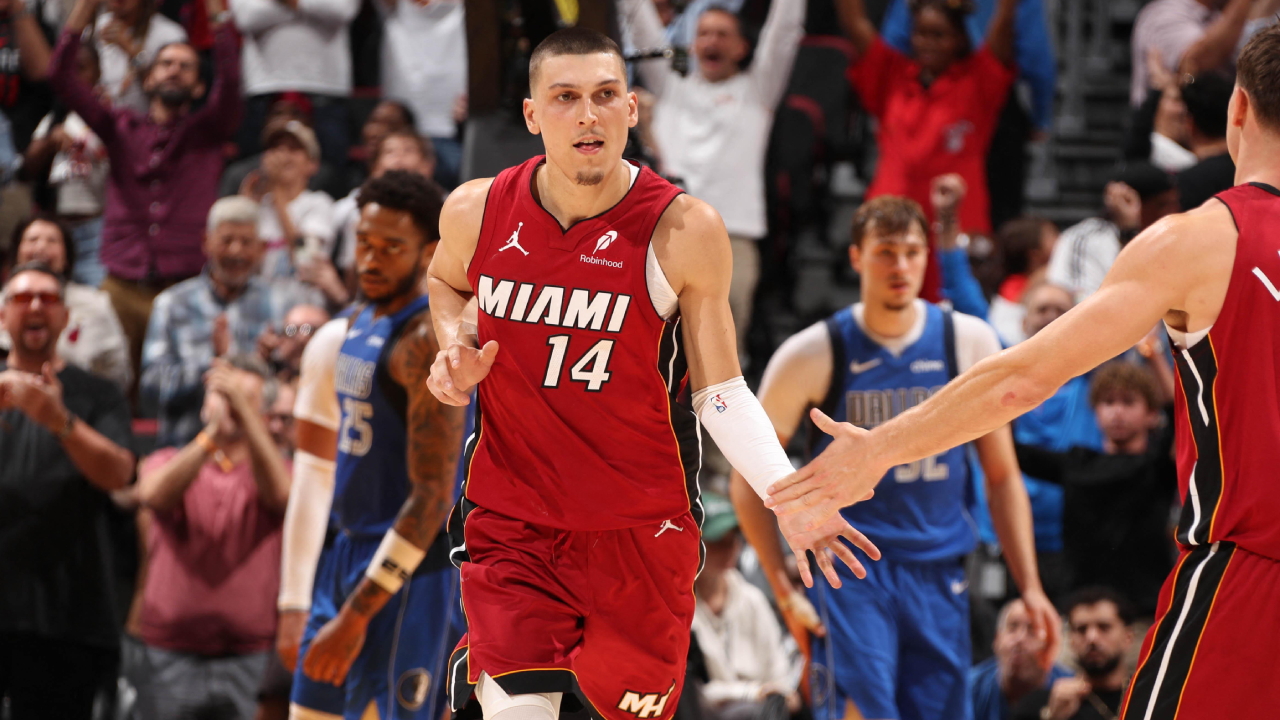 Tyler Herro tampil krusial dalam kemenangan Heat atas Mavericks. (Foto: AP)