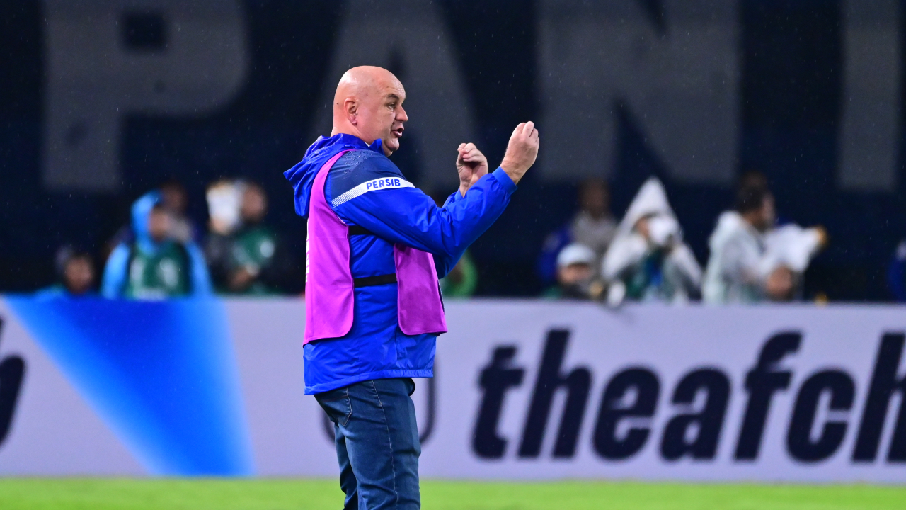 Pelatih Persib, Bojan Hodak