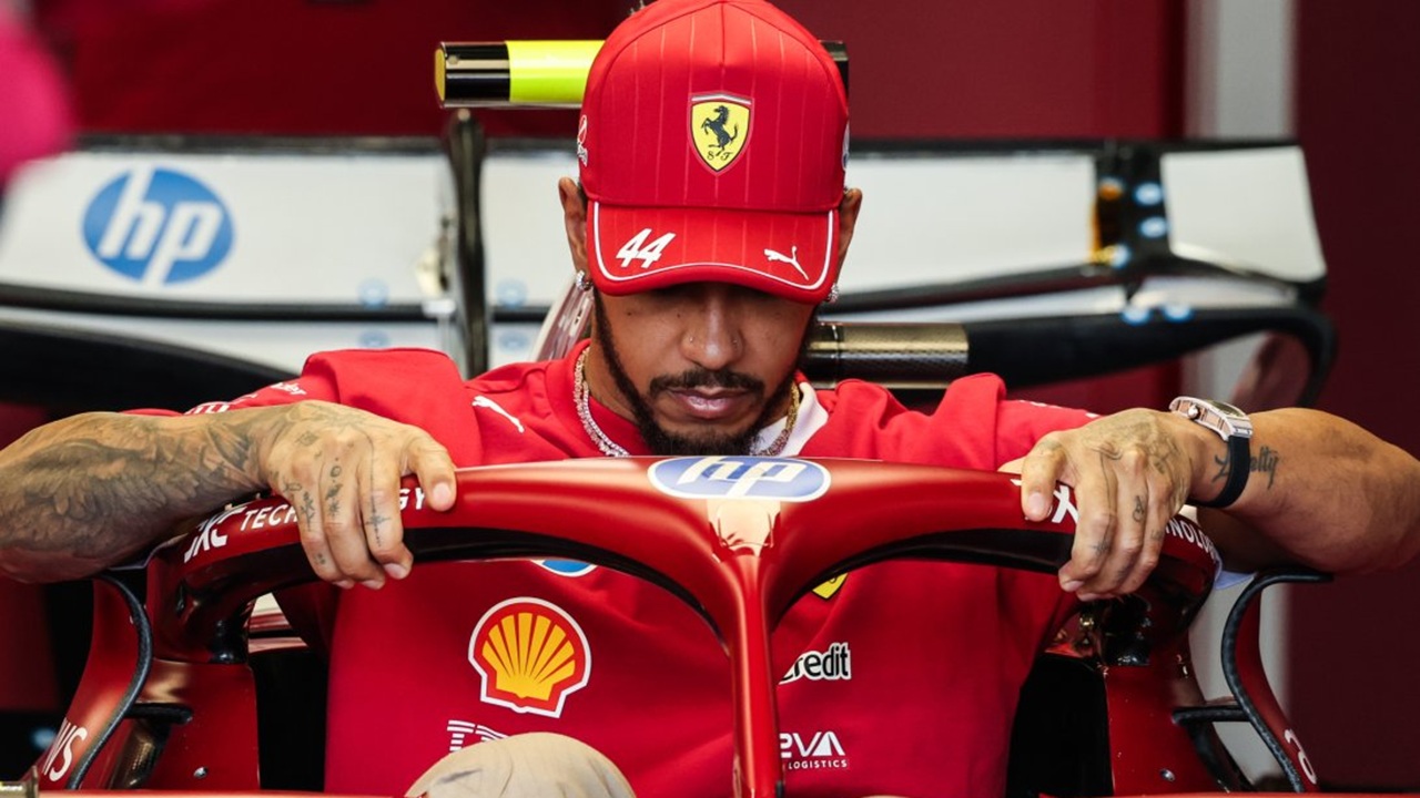 Meski Terpuruk, Lewis Hamilton Tegaskan Tak Menyesal Gabung Ferrari