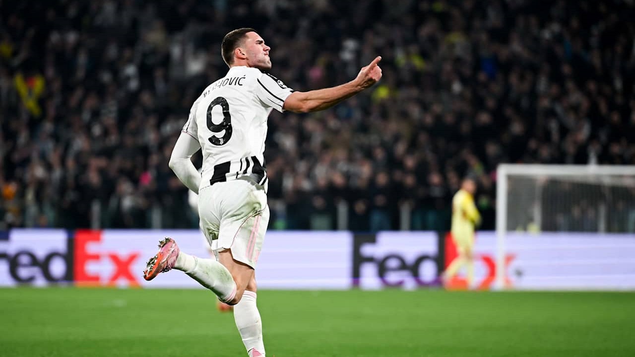 Dusan Vlahovic belum tentu starter lagi saat Juventus hadapi Cagliari (Image: Juventus)