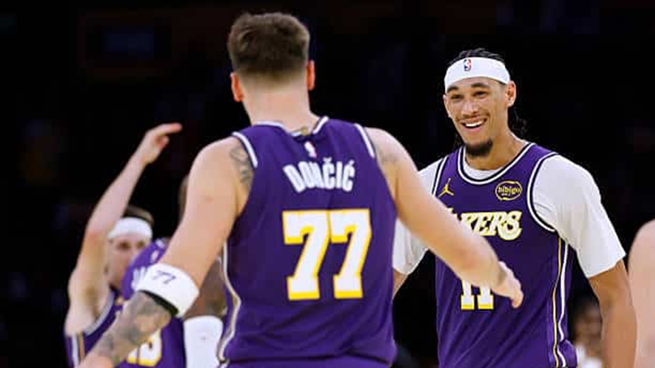 Jaxson Hayes Jelaskan Alasan Membela Luka Doncic