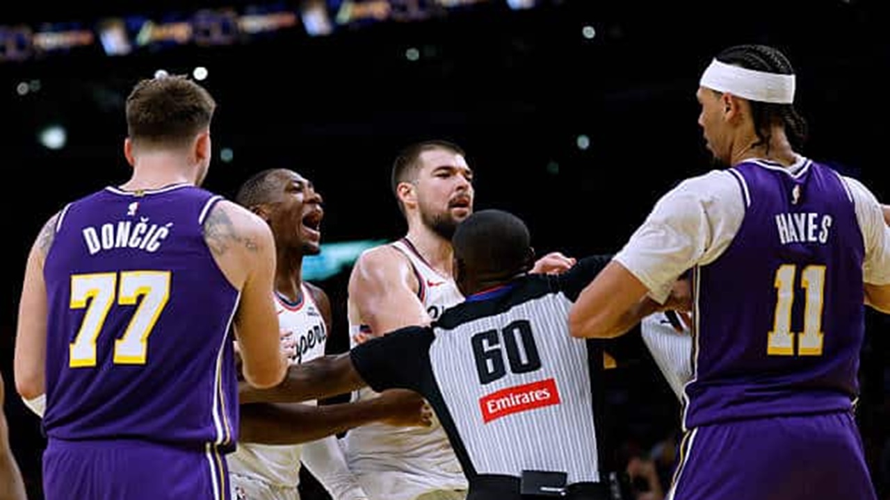 Luka Doncic Terima Kasih Atas Pembelaan Jaxson Hayes