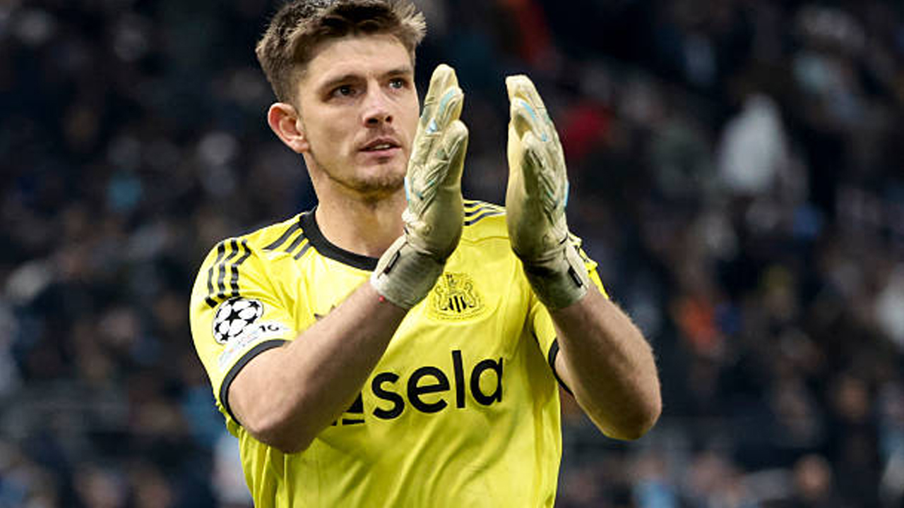 Sadar Punya Pilihan Kiper Lain, Eddie Howe Masih Percaya Nick Pope