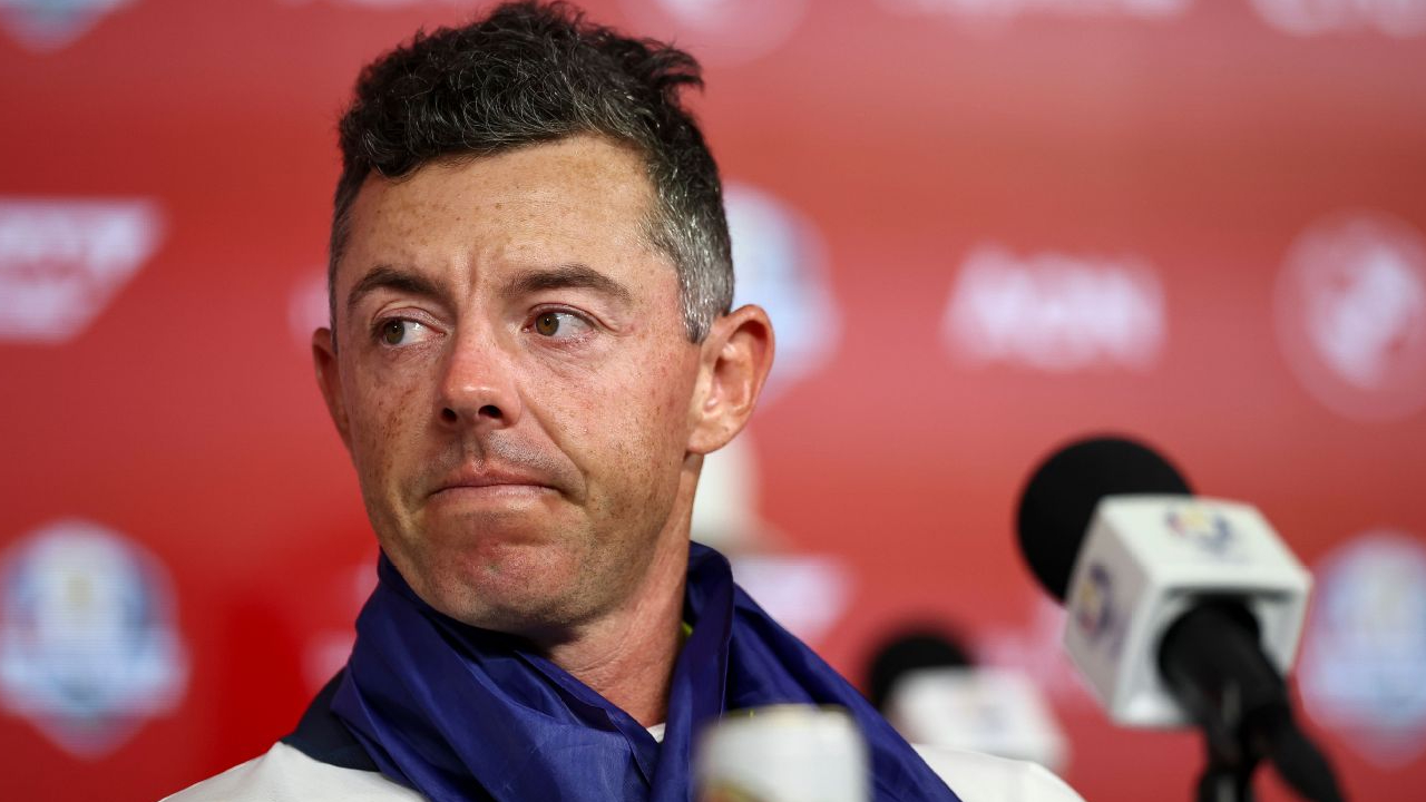 Rory McIlroy berharap olahraga golf bisa kembali bersatu seperti sebelumnya, namun realitas yang ia lihat membuatnya pesimistis. (Foto: Golf Digest)