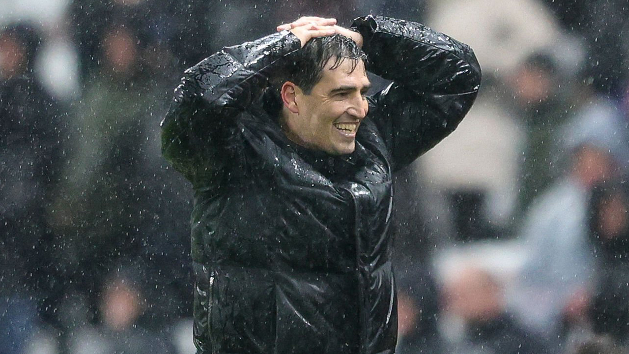 Andoni Iraola Soroti Kinerja Wasit Usai Bournemouth Dikalahkan Sunderland