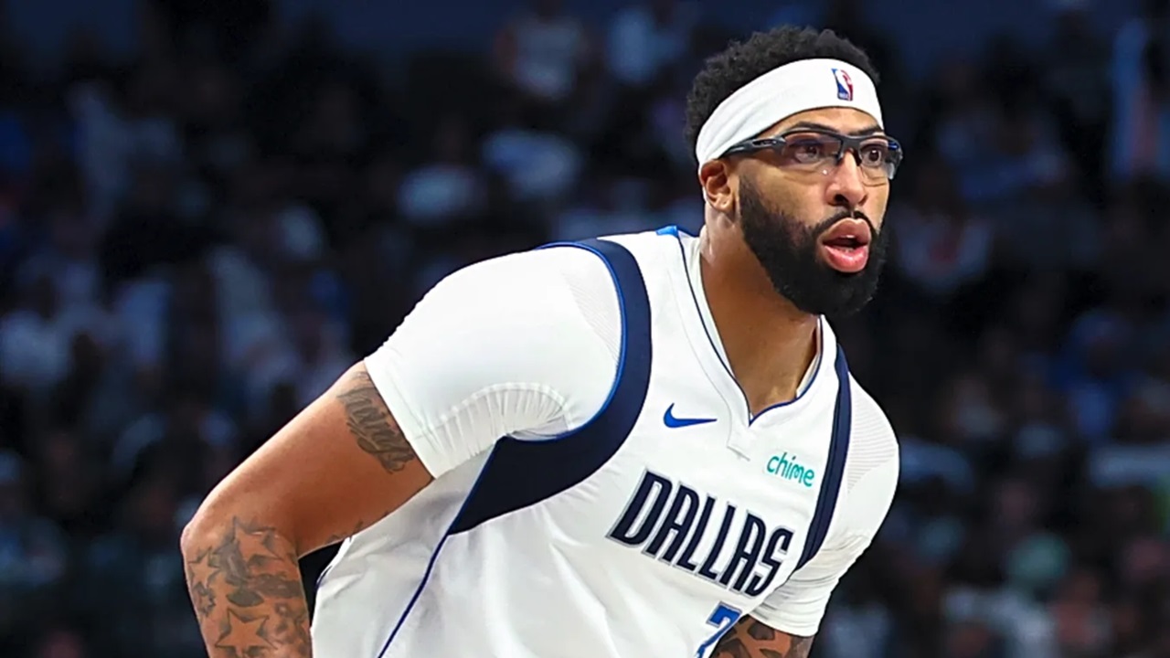 Anthony Davis Ungkap Hubungannya dengan JJ Redick