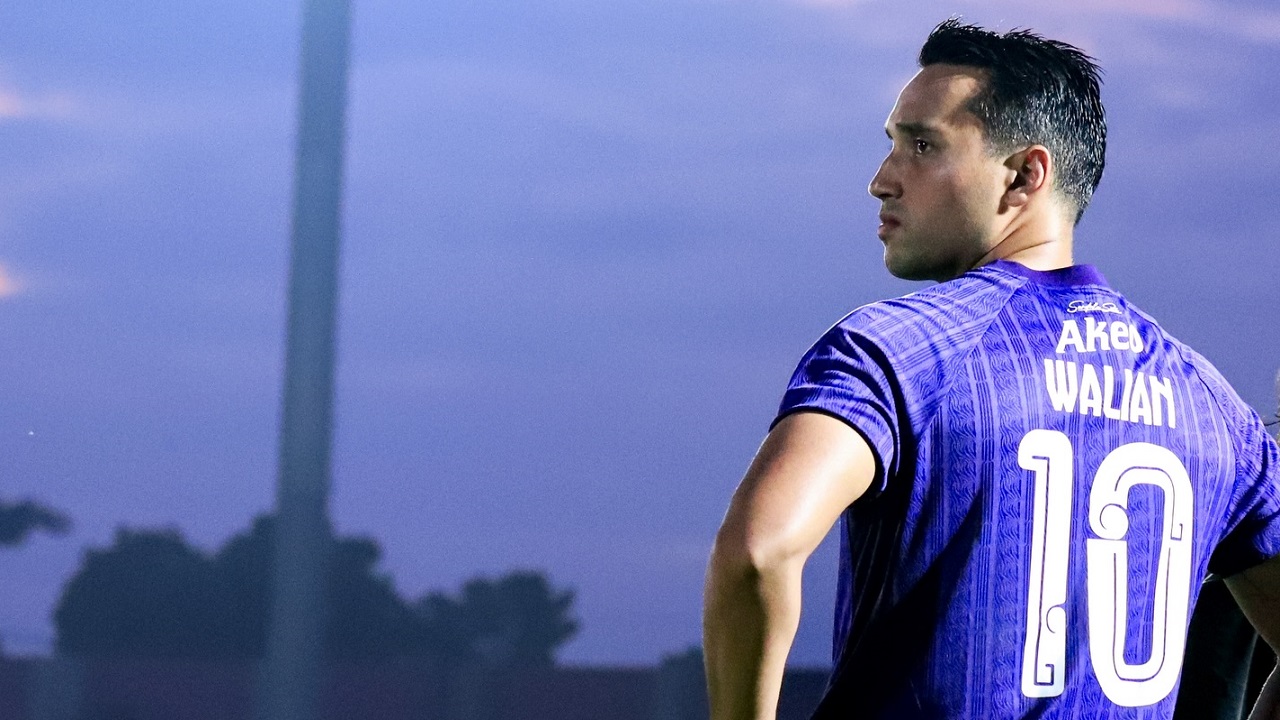 Kapten Persik Kediri, Ezra Walian