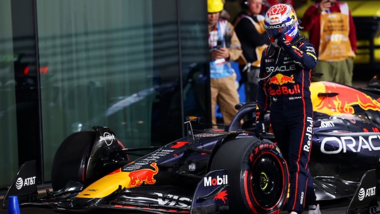 Piastri Bikin Max Verstappen Tak Berdaya, Red Bull Mulai Kehabisan Amunisi?