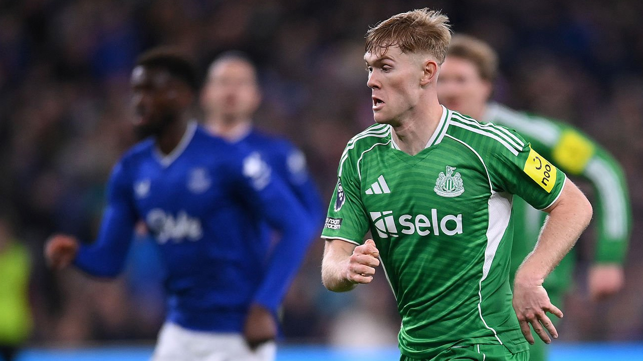 Dipulihkan Bertahap, Eddie Howe Pastikan Lewis Hall Tak Akan Dipaksa Main