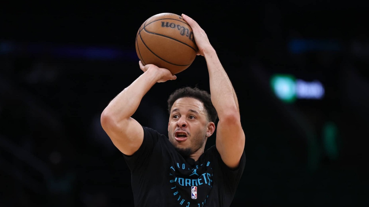 Seth Curry resmi dapat kontrak reguler dari Golden State Warriors.