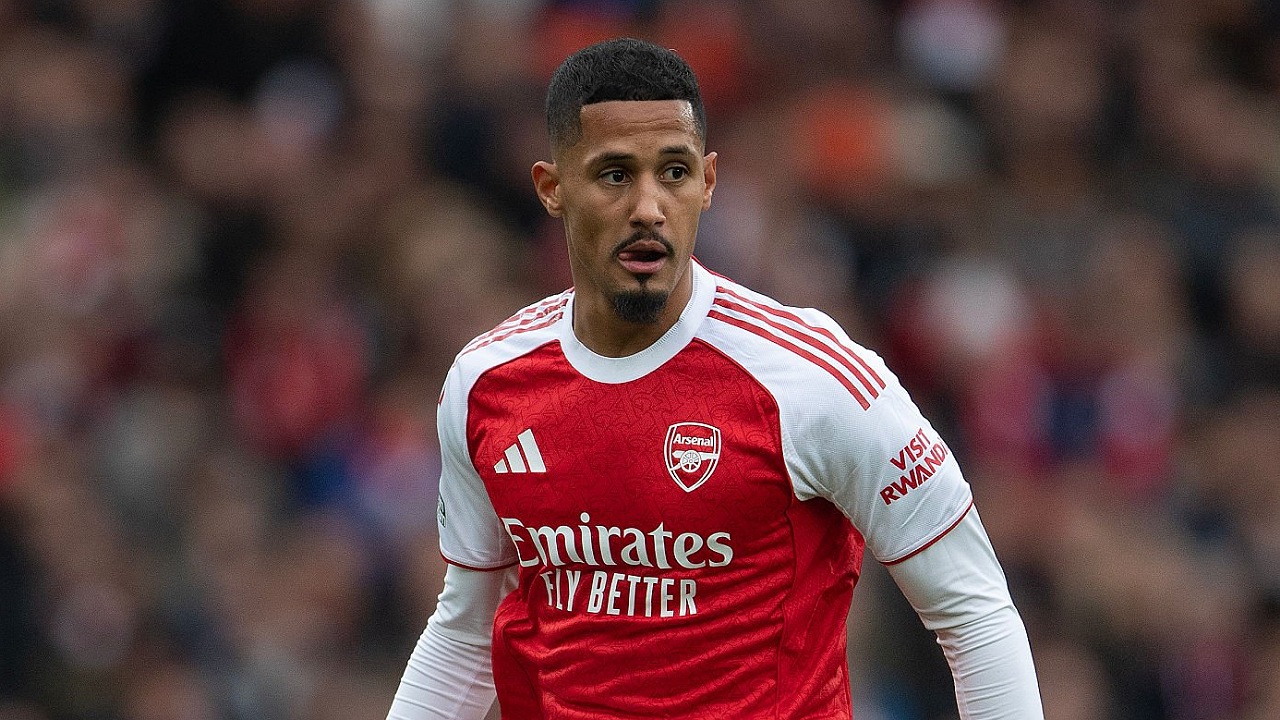 Bek Arsenal, William Saliba