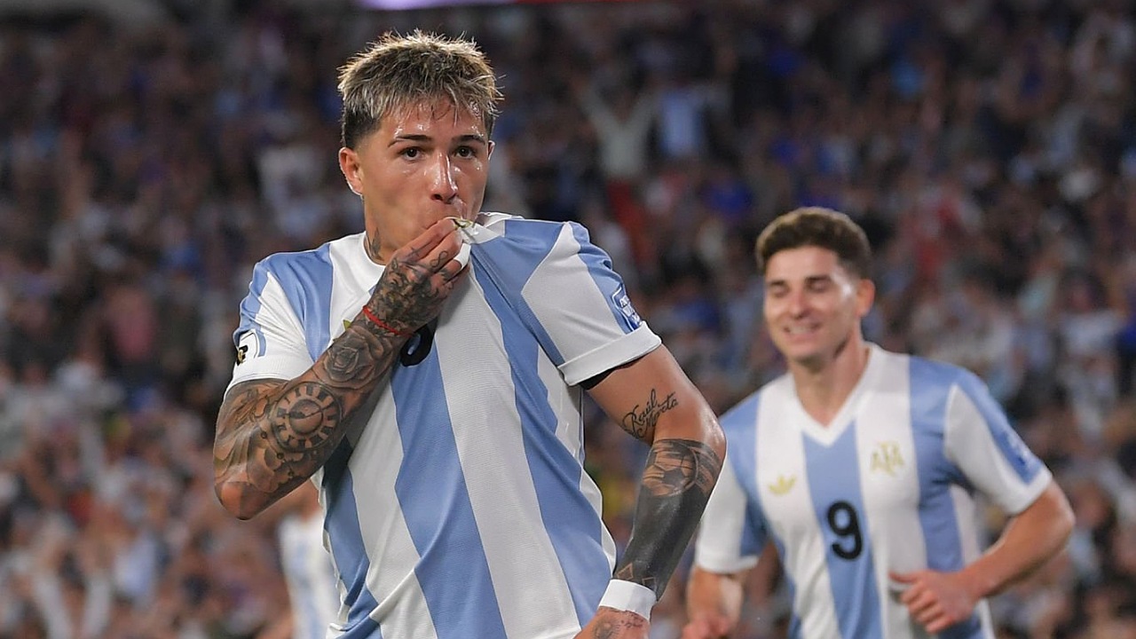 Enzo Fernandez Siap Gantikan Messi Jadi Kapten Argentina