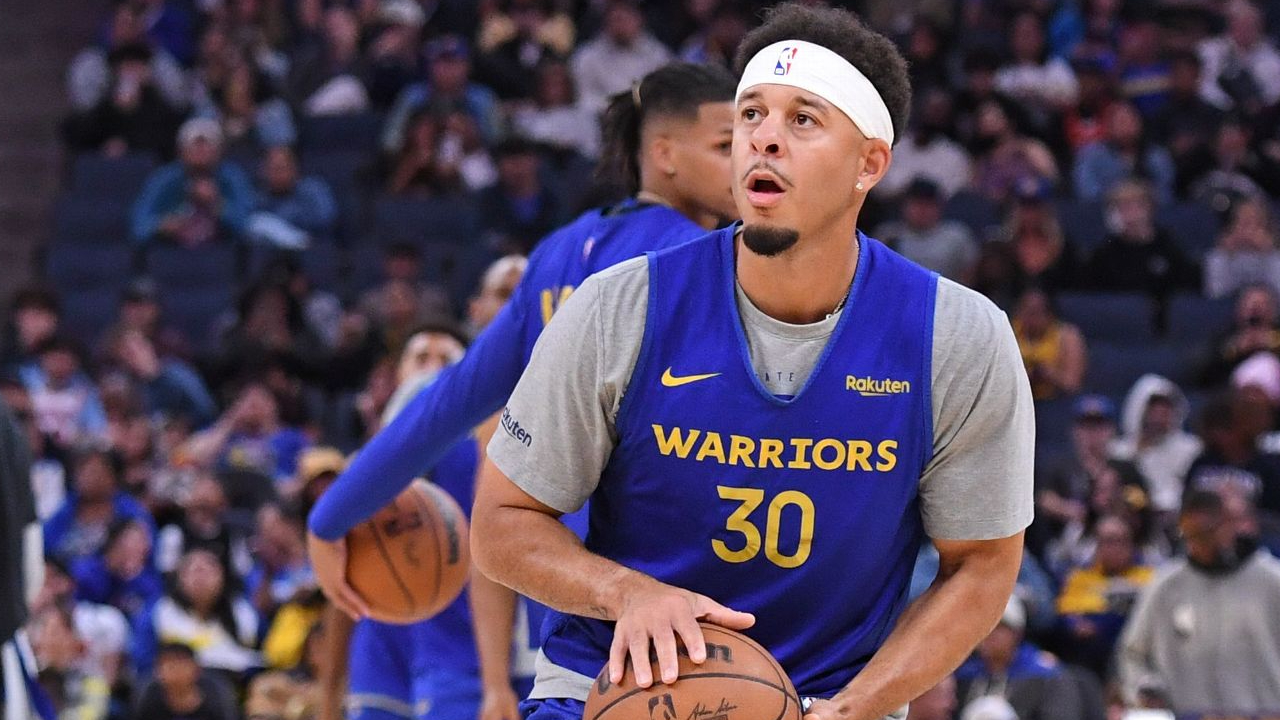 Seth Curry sebelumnya sudah bergabung dengan Warriors saat training camp, namun harus dilepas menjelang musim reguler karena keterbatasan finansial tim. (Foto: AP)
