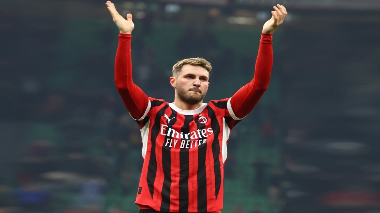 Agen dari Santi Gimenez buka suara kepada awak media perihal isu penjualan Santi Gimenez yang menguat jelang dibukanya bursa transfer musim dingin 2026 / via Getty Images