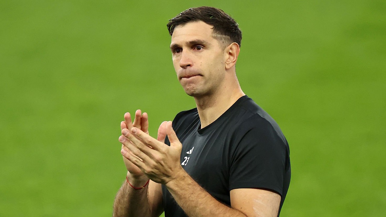 Kiper Aston Villa, Emiliano Martinez