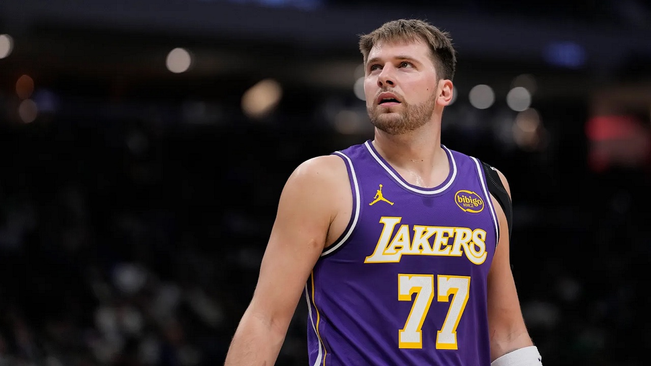 Luka Doncic dan Marcus Smart dipastikan tidak bisa bermain di laga versus Toronto Raptors.