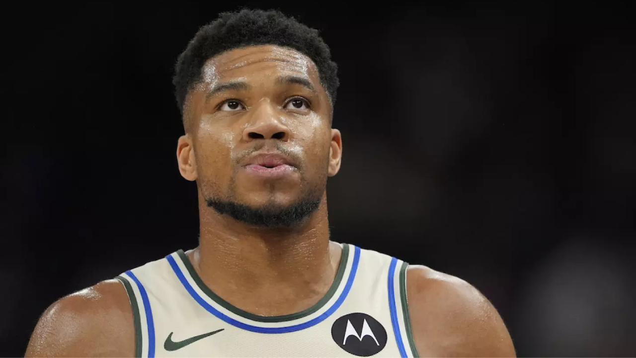 Hasilnya akan menentukan apakah Giannis Antetokounmpo masuk daftar pemain yang bisa diperdagangkan sebelum batas transfer NBA pada 5 Februari mendatang. (Foto: AP)