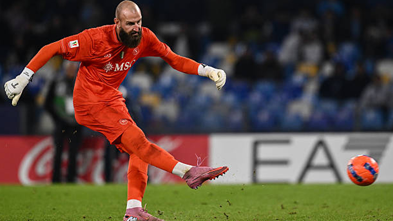 Vanja Milinkovic-Savic Jadi Pahlawan Napoli: Satu Penyelamatan dan Satu Gol