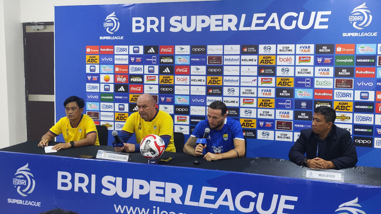 Gelandang Persib, Marc Klok