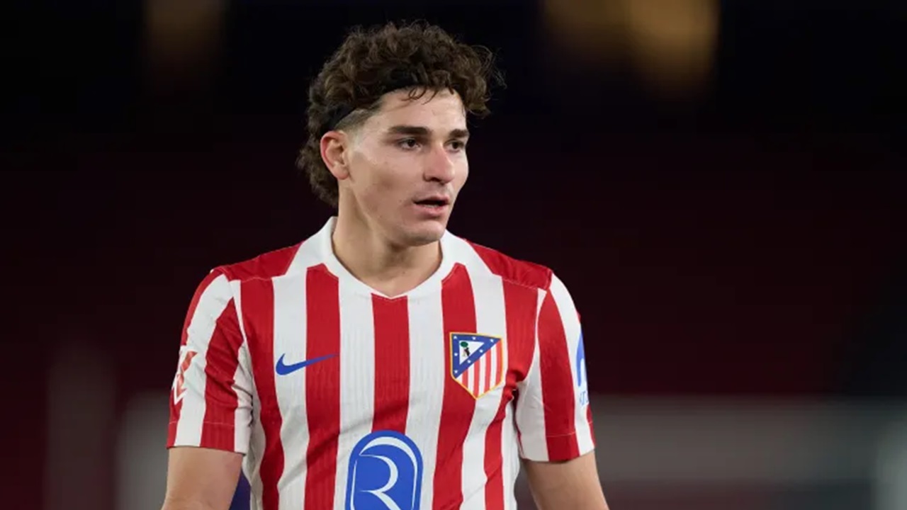 Deco Tidak Tertarik Membahas Mengenai Julian Alvarez