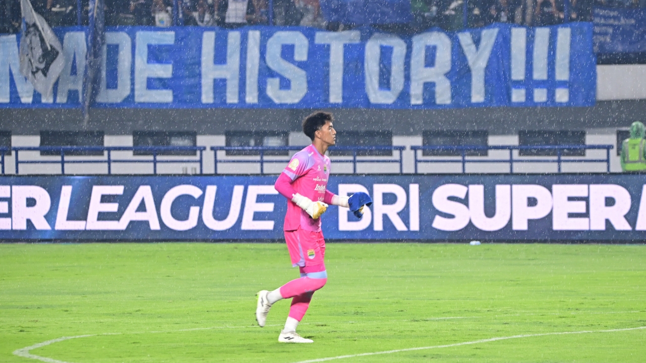 Penjaga gawang Persib, Fitrah Maulana