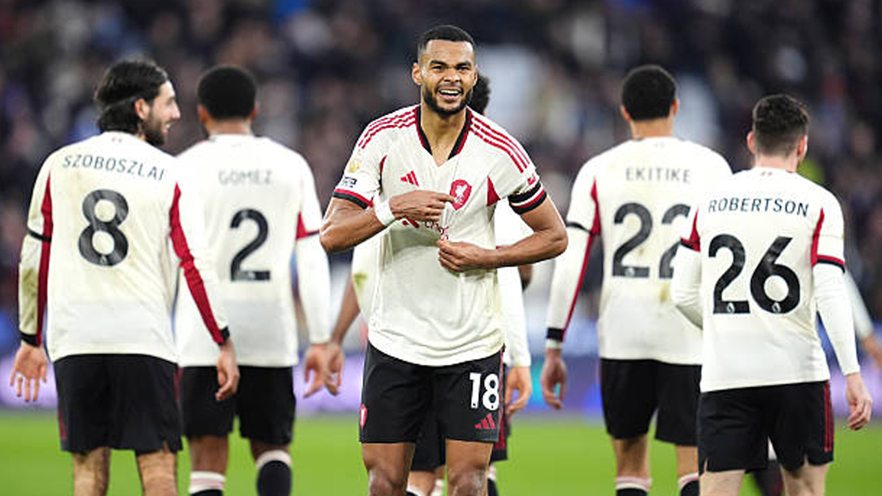 Tandang ke Leeds: Rekor Liverpool Menggila, Ancaman Skorsing Mengintai