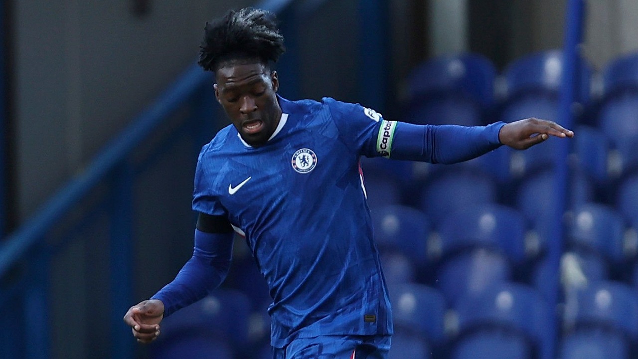 Bek Chelsea, Axel Disasi