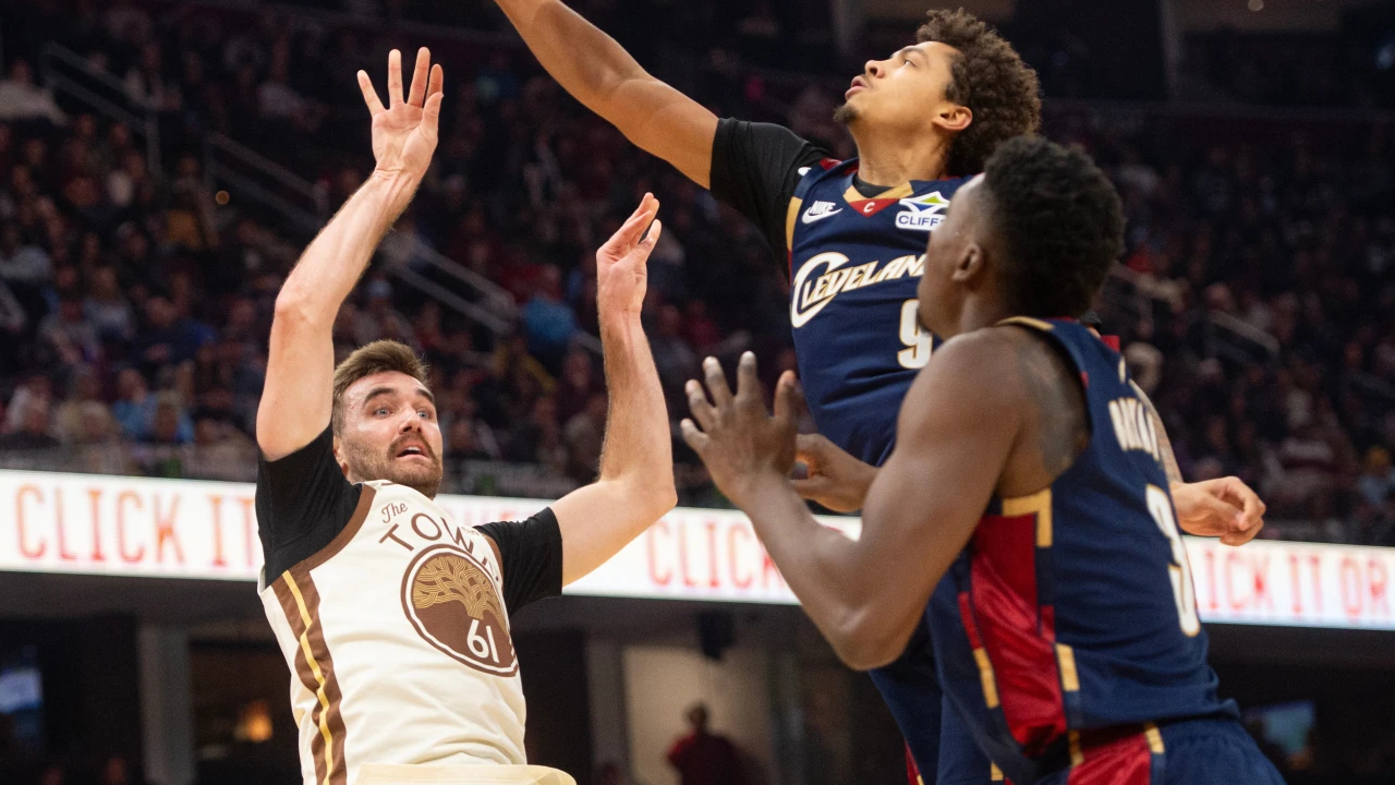 Hasil NBA: Golden State Warriors Hentikan Cleveland Cavaliers 99-94