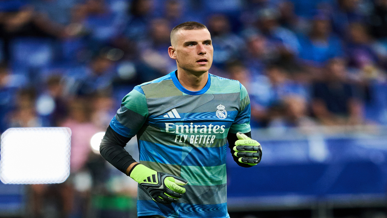 Kiper kedua Real Madrid yaitu Andriy Lunin, dilaporkan masuk dalam radar AC Milan apabila Mike Maignan hengkang dari klub tahun depan / via Getty Images