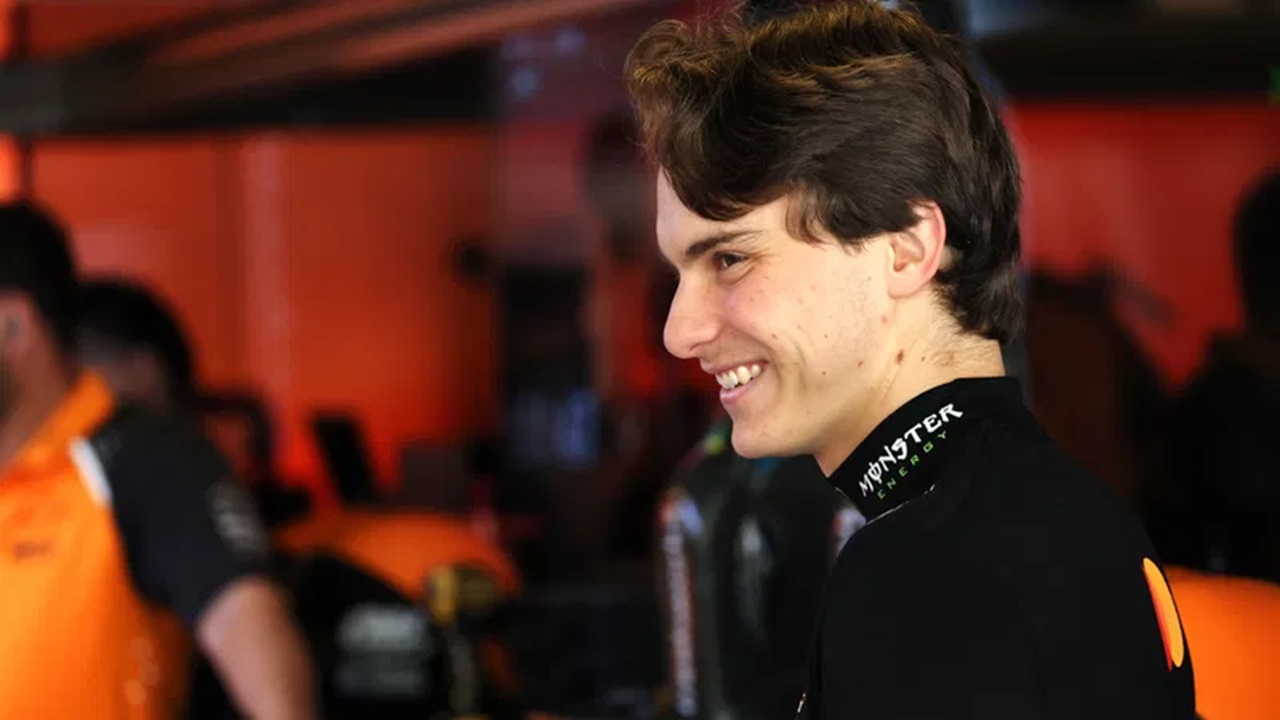 Oscar Piastri Mempertanyakan Taktik Max Verstappen