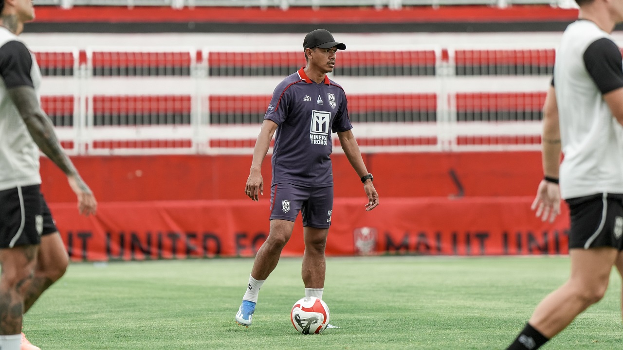 Ricardo Salampessy dipercaya sebagai Asisten pelatih Malut United FC