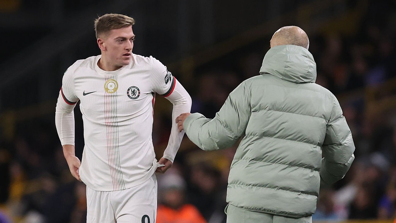 Liam Delap dan pelatih Chelsea, Enzo Maresca