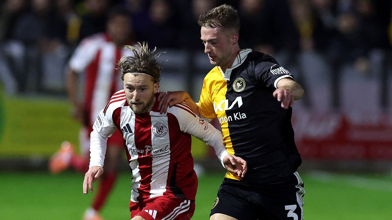 Hasil Pertandingan FA Cup: Brackley Town 1-3 Burton Albion