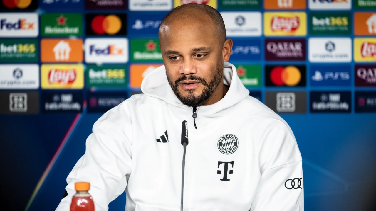 Vincent Kompany (Sumber: FC Bayern via Getty Images)