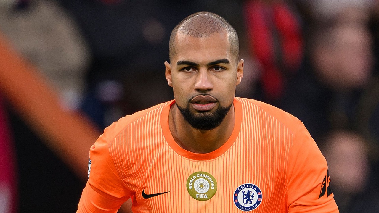 Robert Sanchez diperingatkan mantan pemain Chelsea, Emmanuel Petit