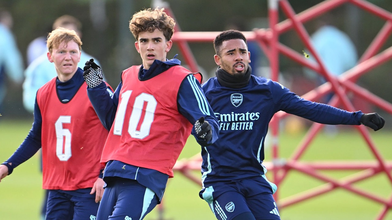 Max Dowman dan Gabriel Jesus