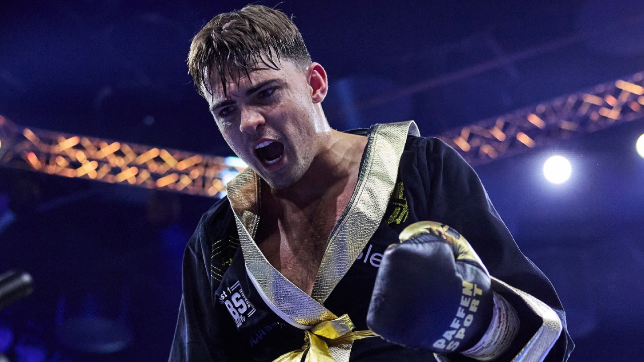 Tahun 2025 menjadi rollercoaster bagi John Hedges, terutama karena ia harus berganti pelatih hingga tiga kali. (Foto: Fight TV)