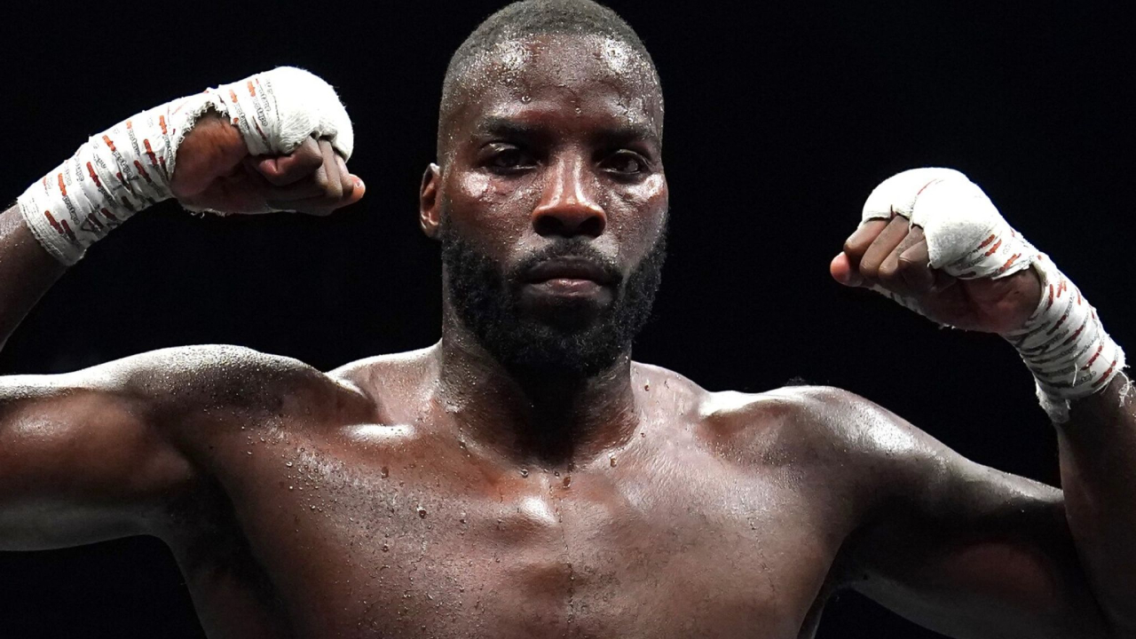 Lawrence Okolie akan kembali ke ring pada 19 Desember, setelah pulih dari cedera bisep. (Foto: Fight TV)