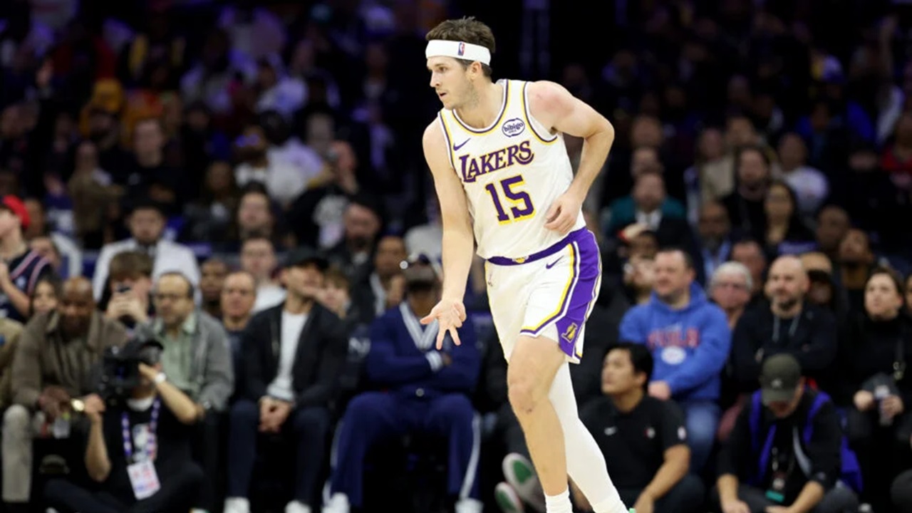 LeBron James Memuji Perkembangan Austin Reaves