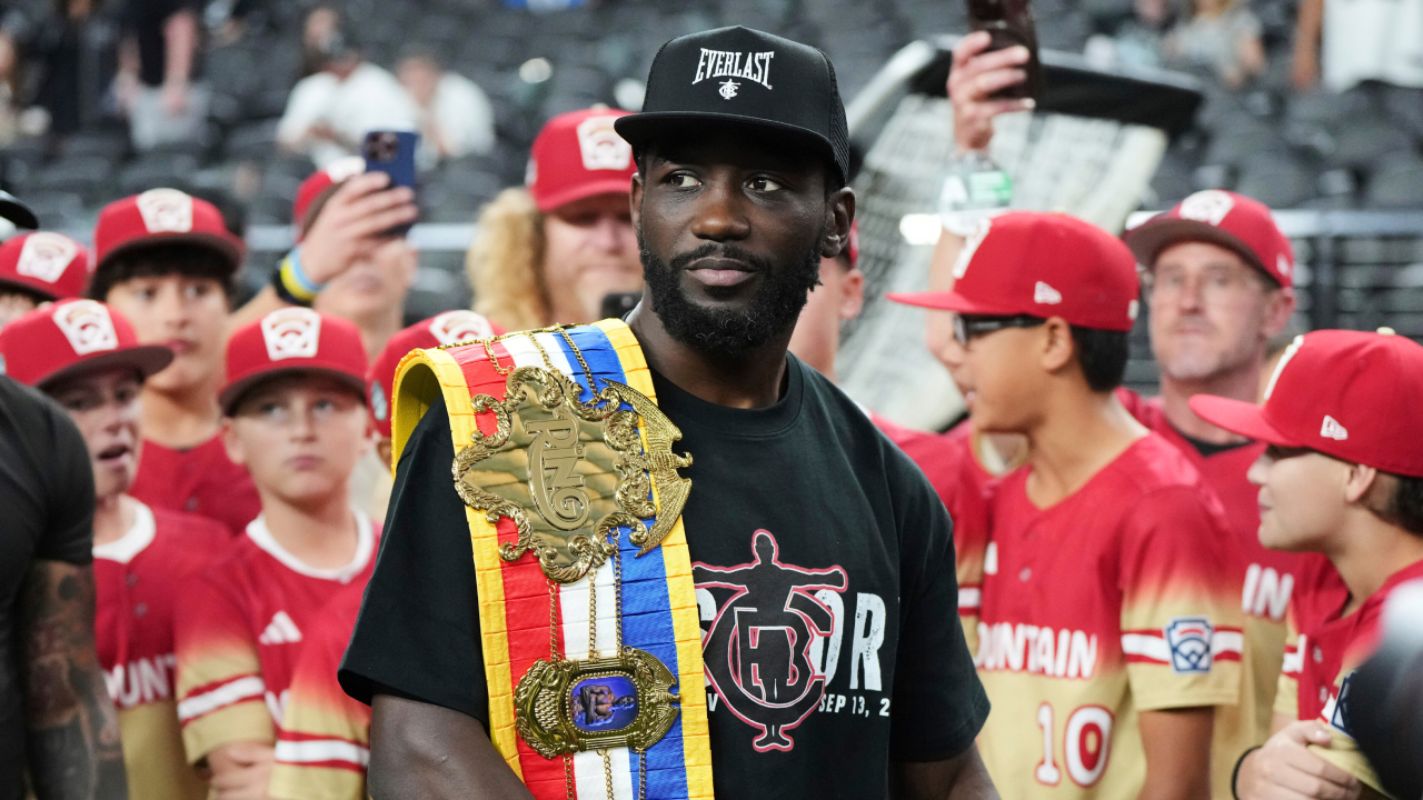 Peristiwa itu terjadi pada 28 September, hanya beberapa jam setelah parade besar di Omaha digelar untuk merayakan kemenangan Terence Crawford atas Canelo Alvarez.