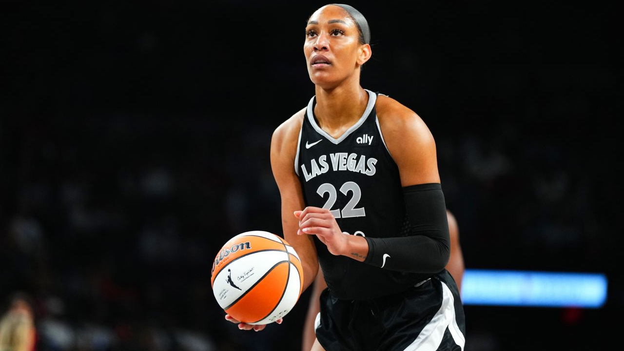 A'ja Wilson melanjutkan tren pemain basket yang memenangi penghargaan ini setelah Caitlin Clark pada 2024. (Foto: AP)