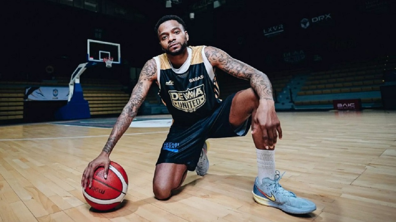 Dewa United Banten panggil DJ Cooper untuk perkuat tim.