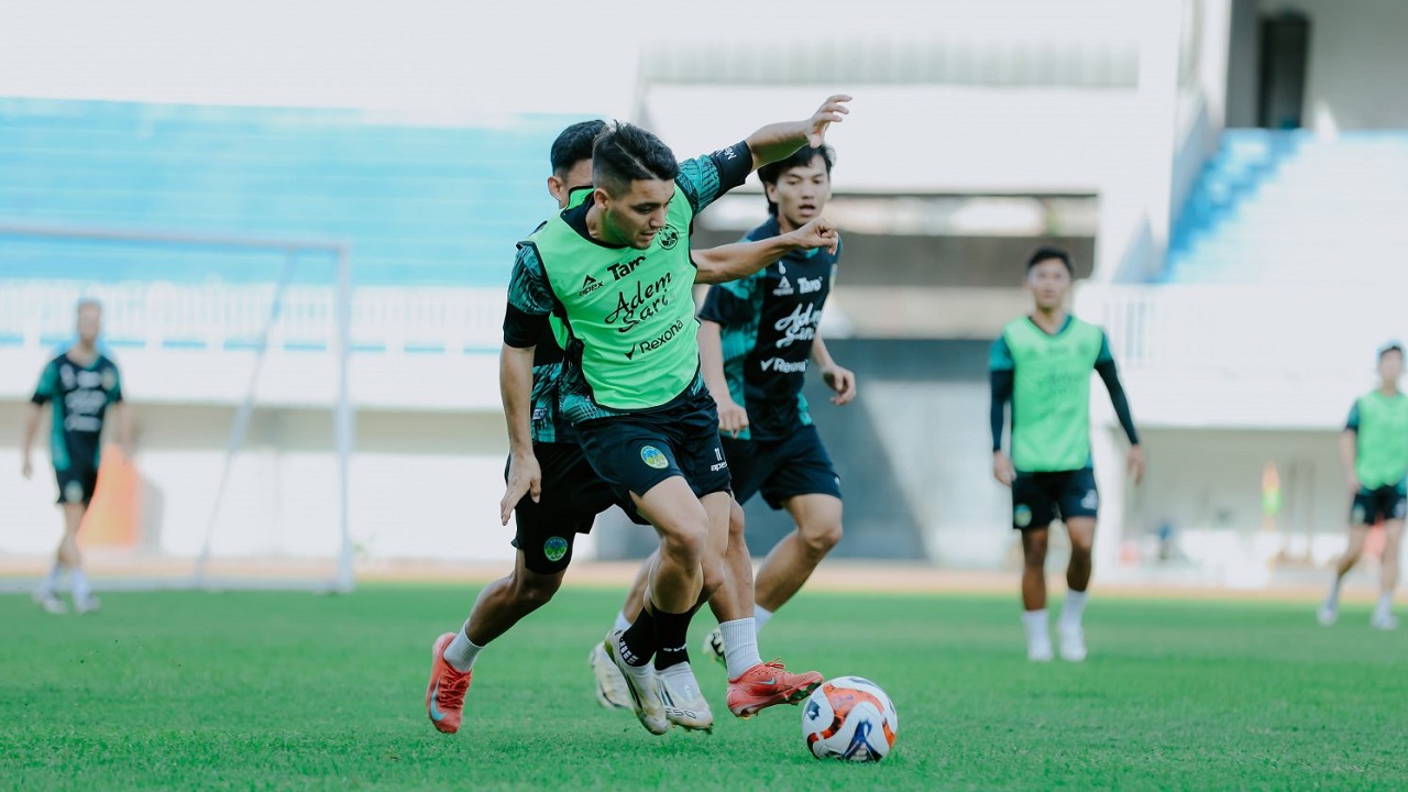Gelandang PSIM Jogja, Ezequiel Vidal