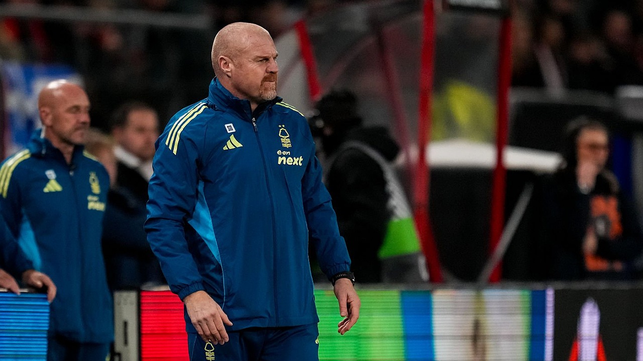 Sean Dyche Ungkap Pesan Douglas Luiz dan Dilema Seleksi Skuad Forest