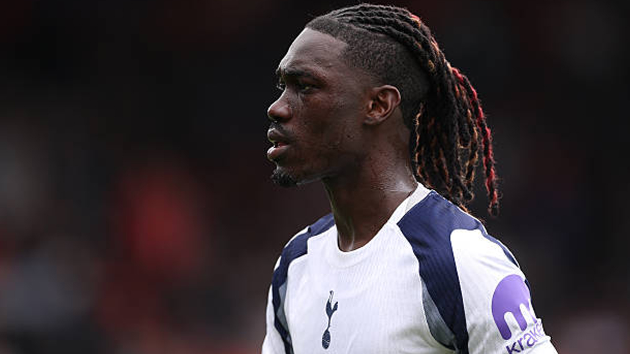 Lama Absen, Yves Bissouma Tetap Dipanggil Timnas Mali untuk Piala Afrika