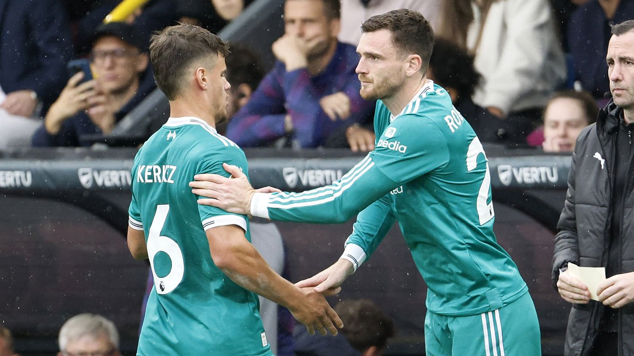 Milos Kerkez Tegaskan Liverpool Masih Butuh Andy Robertson