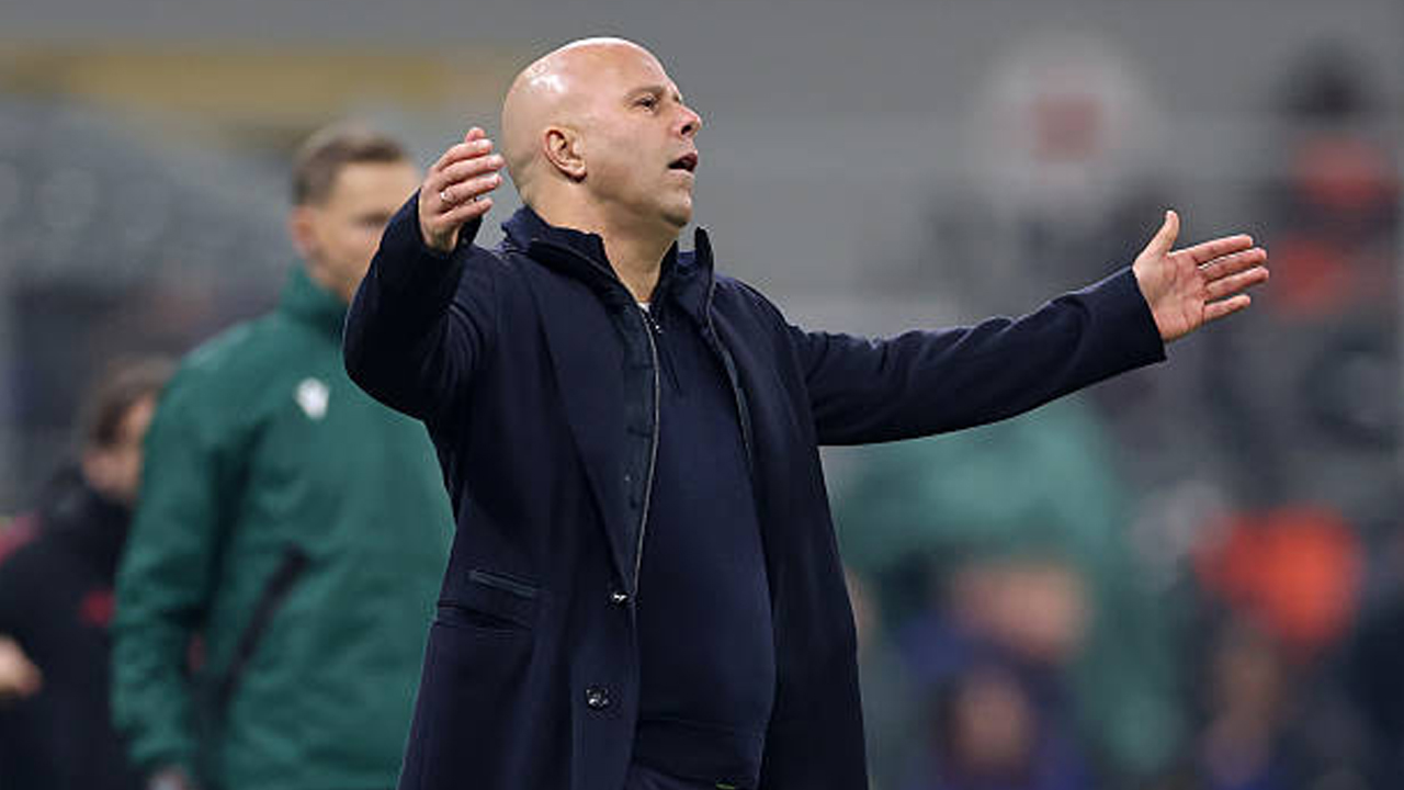 Mohamed Salah Kembali Masuk Skuat, Arne Slot Akui Situasi Tak Menyenangkan