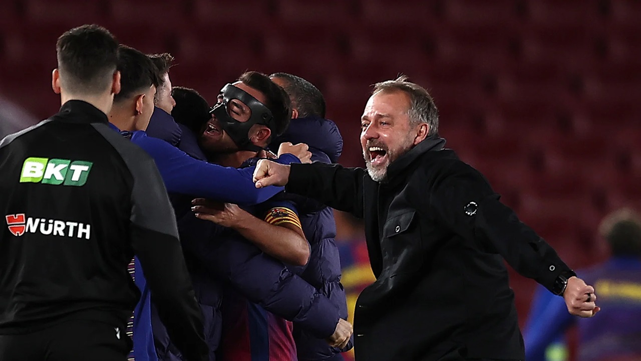 Hansi Flick Tak Mau Komentari Nasib Xabi Alonso